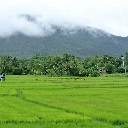 Jamjuree Garden Bed & Breakfast Ban Thung Ma Nieo ภายนอก รูปภาพ
