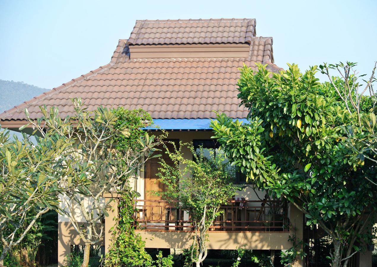 Jamjuree Garden Bed & Breakfast Ban Thung Ma Nieo ภายนอก รูปภาพ