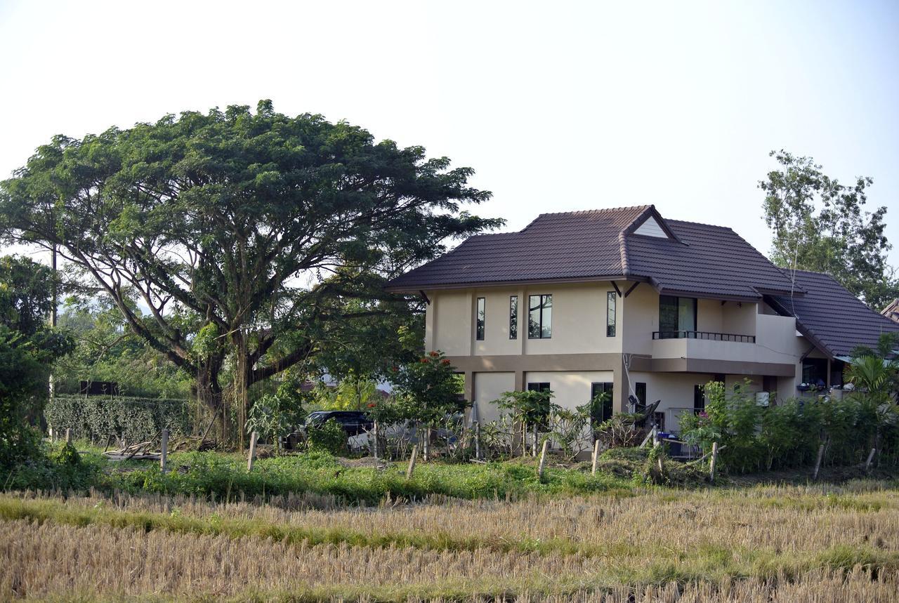 Jamjuree Garden Bed & Breakfast Ban Thung Ma Nieo ภายนอก รูปภาพ